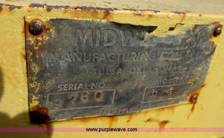 image for item B2694 1958 Caterpillar D4 dozer