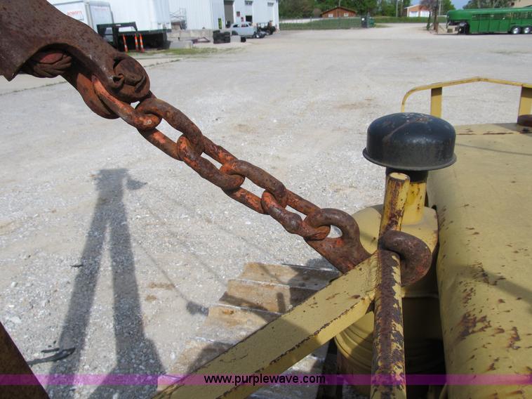 image for item B2694 1958 Caterpillar D4 dozer