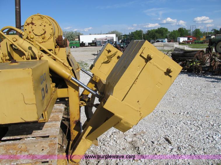 image for item B2694 1958 Caterpillar D4 dozer
