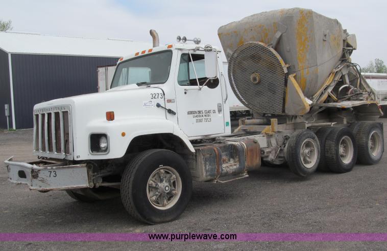 image for item B5124 1985 International F2674 batch truck