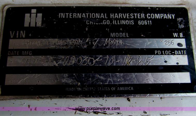 image for item B5124 1985 International F2674 batch truck