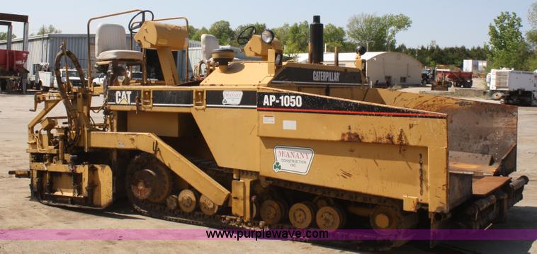 image for item B6532 1991 Caterpillar AP1050 paver