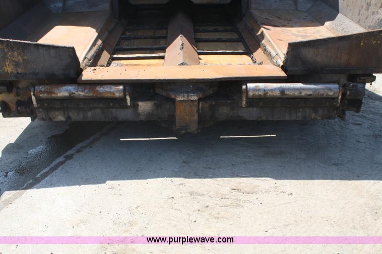 image for item B6532 1991 Caterpillar AP1050 paver