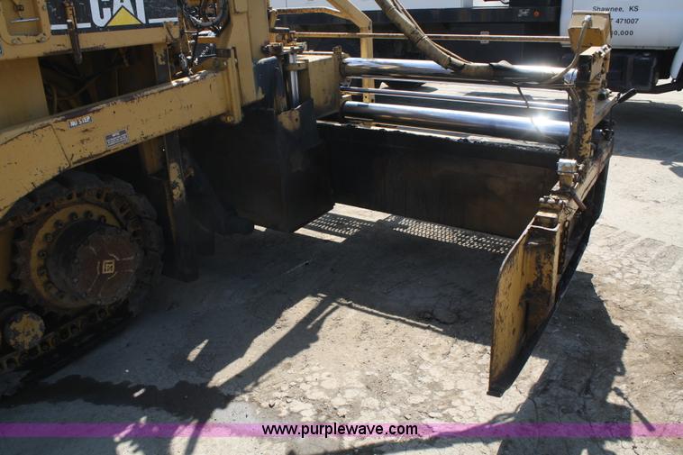 image for item B6532 1991 Caterpillar AP1050 paver