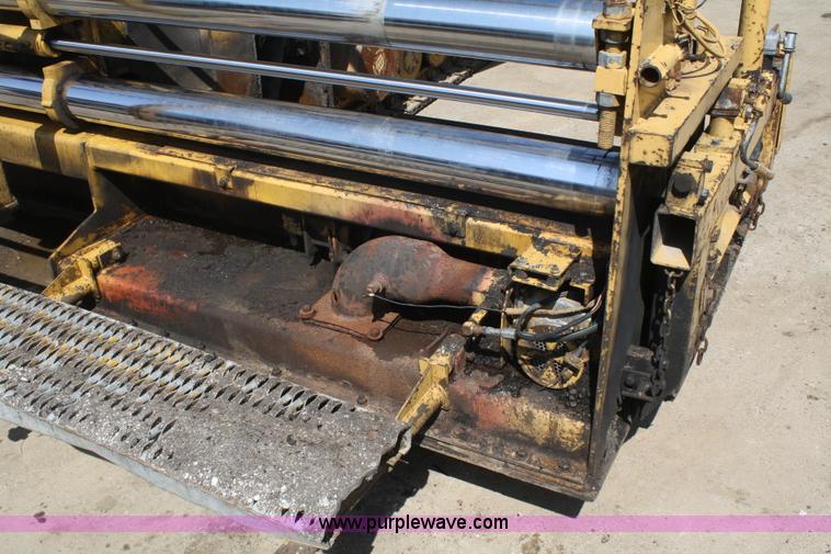 image for item B6532 1991 Caterpillar AP1050 paver