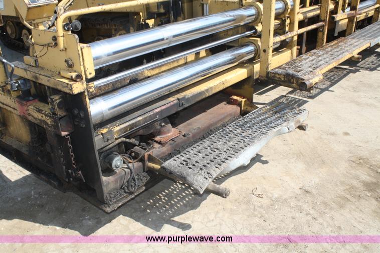 image for item B6532 1991 Caterpillar AP1050 paver