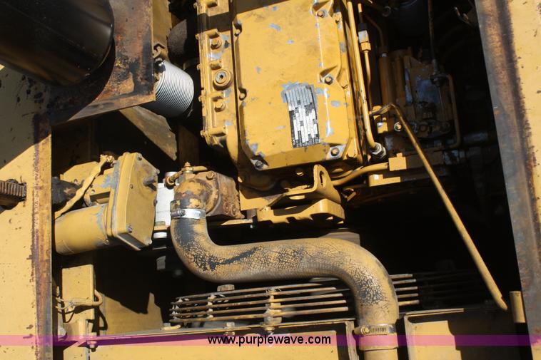 image for item B6532 1991 Caterpillar AP1050 paver
