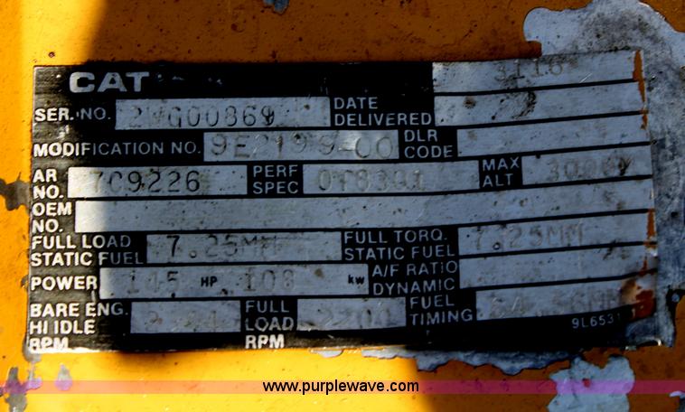 image for item B6532 1991 Caterpillar AP1050 paver