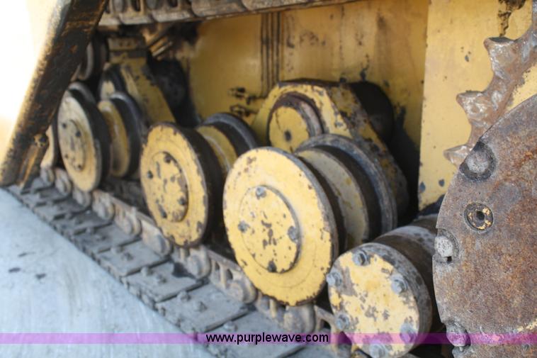 image for item B6532 1991 Caterpillar AP1050 paver