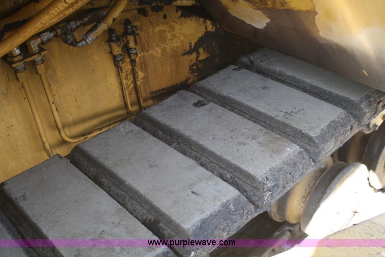 image for item B6532 1991 Caterpillar AP1050 paver