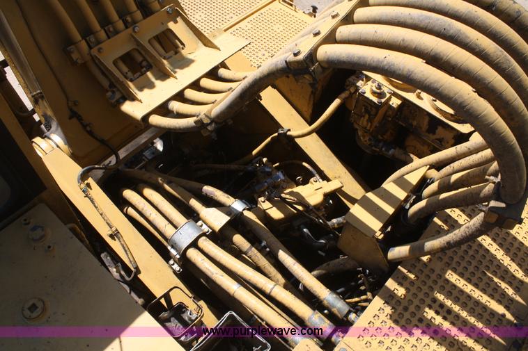 image for item B6572 1994 Caterpillar 350L excavator