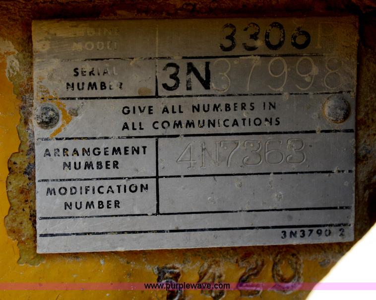 image for item B6585 1975 Caterpillar D5 dozer