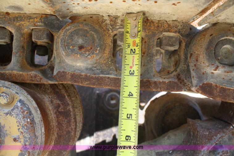 image for item B6585 1975 Caterpillar D5 dozer