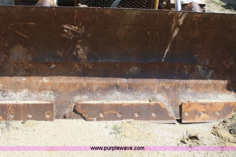 image for item B6585 1975 Caterpillar D5 dozer