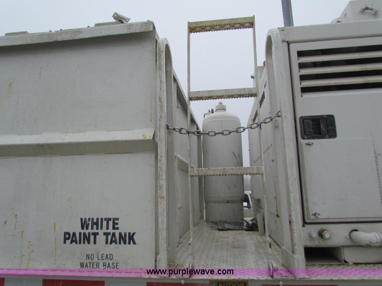 image for item B7225 2006 GMC T8500 paint striper truck