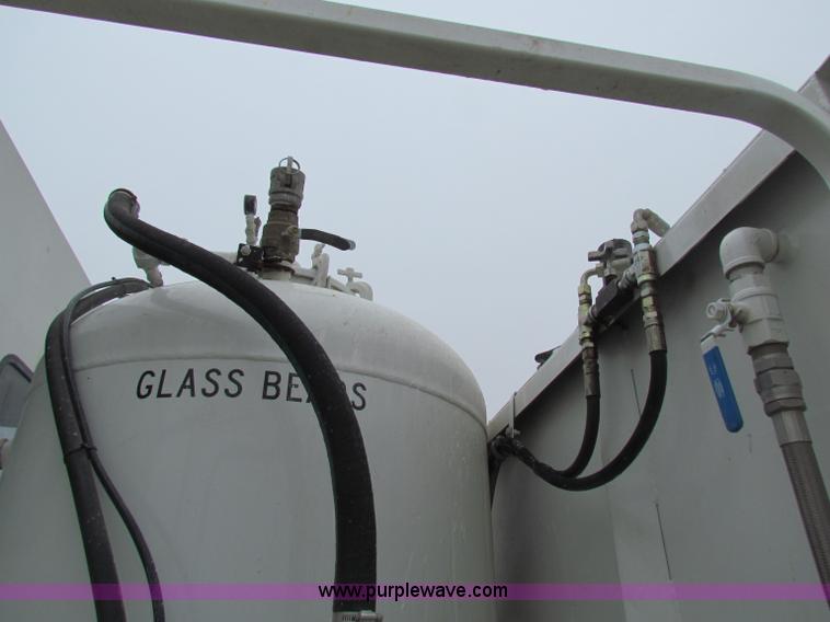 image for item B7225 2006 GMC T8500 paint striper truck