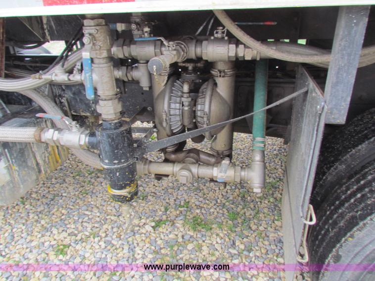 image for item B7225 2006 GMC T8500 paint striper truck