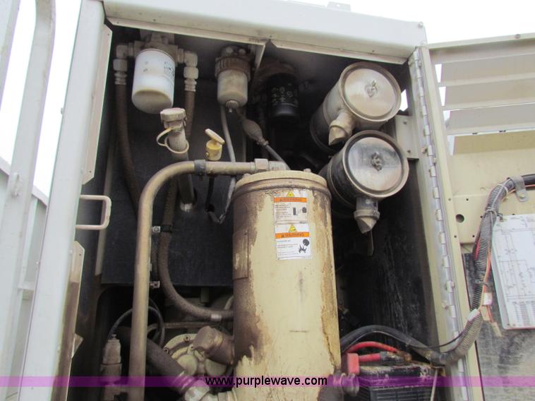 image for item B7225 2006 GMC T8500 paint striper truck