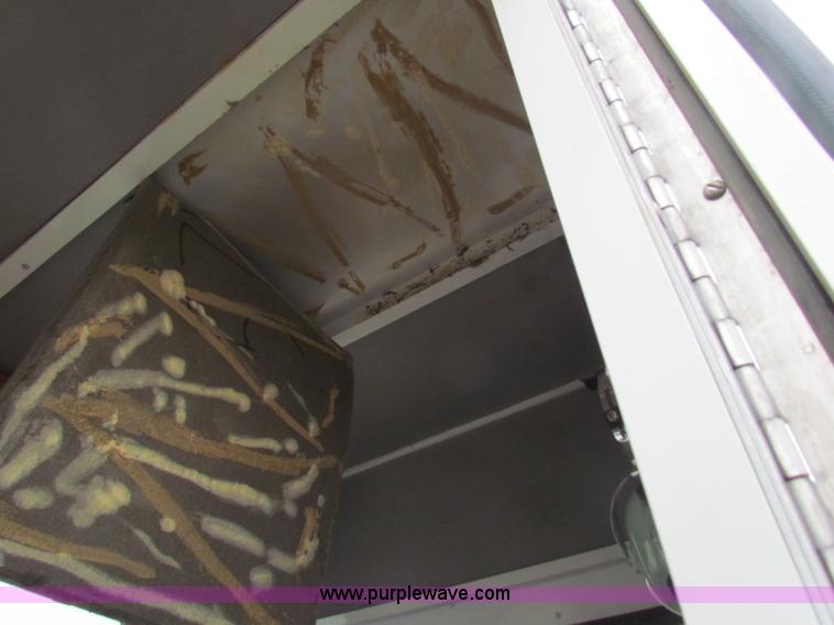 image for item B7225 2006 GMC T8500 paint striper truck