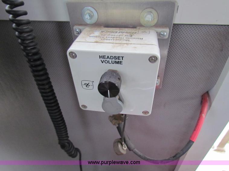 image for item B7225 2006 GMC T8500 paint striper truck