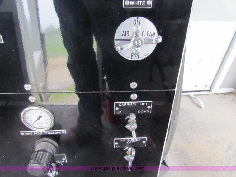 image for item B7225 2006 GMC T8500 paint striper truck