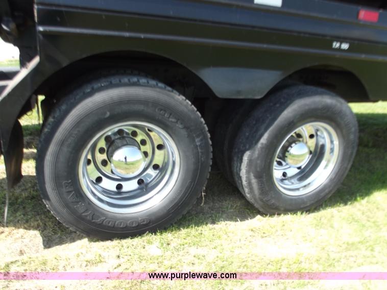 image for item B9207 1988 White WCA 647 vac truck