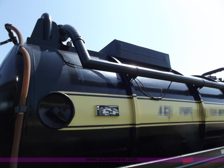 image for item B9207 1988 White WCA 647 vac truck