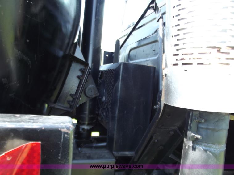 image for item B9207 1988 White WCA 647 vac truck