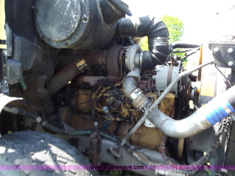 image for item B9207 1988 White WCA 647 vac truck