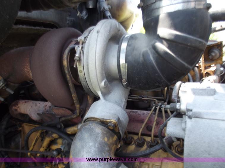 image for item B9207 1988 White WCA 647 vac truck