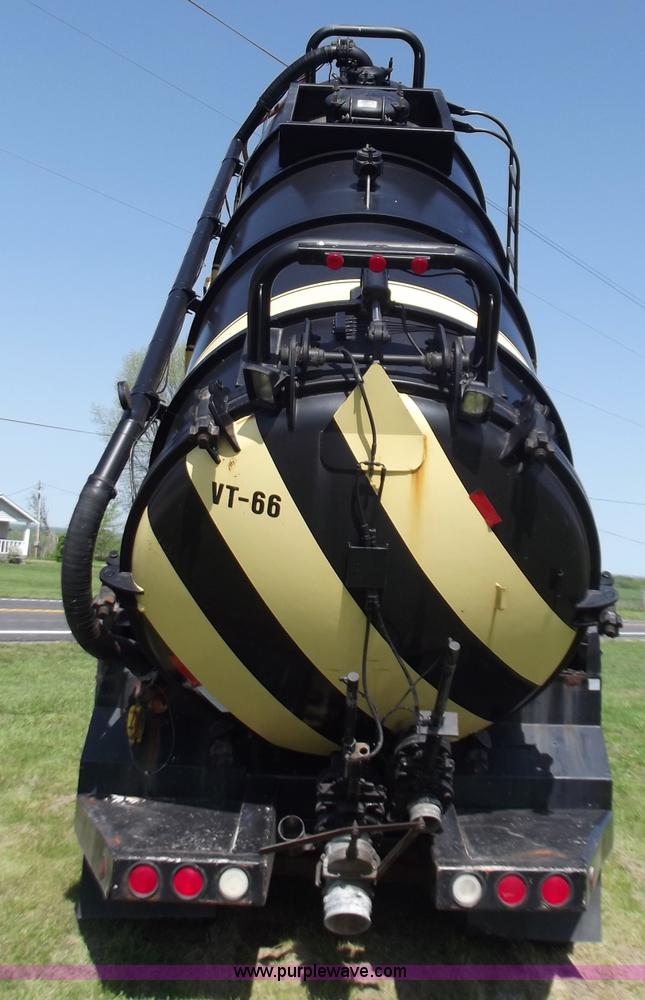 image for item B9207 1988 White WCA 647 vac truck