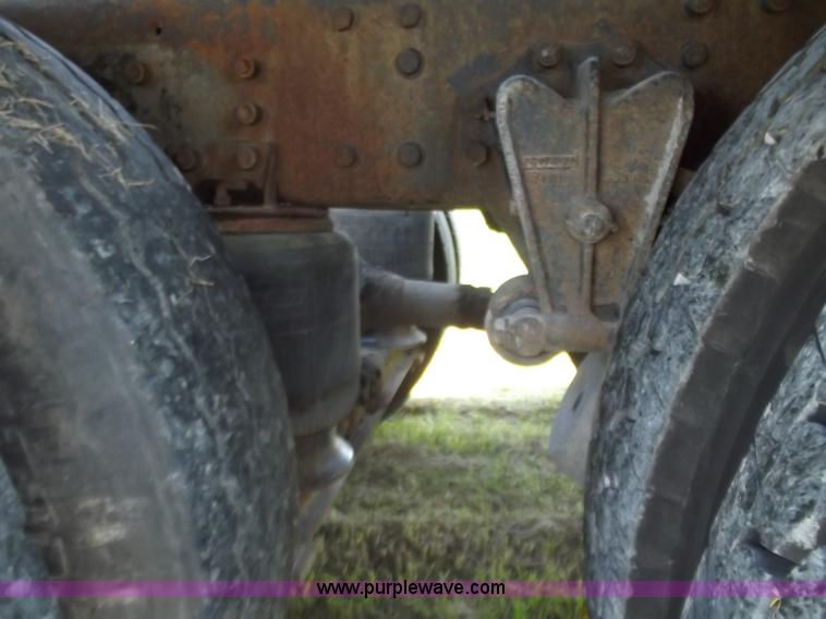 image for item B9207 1988 White WCA 647 vac truck