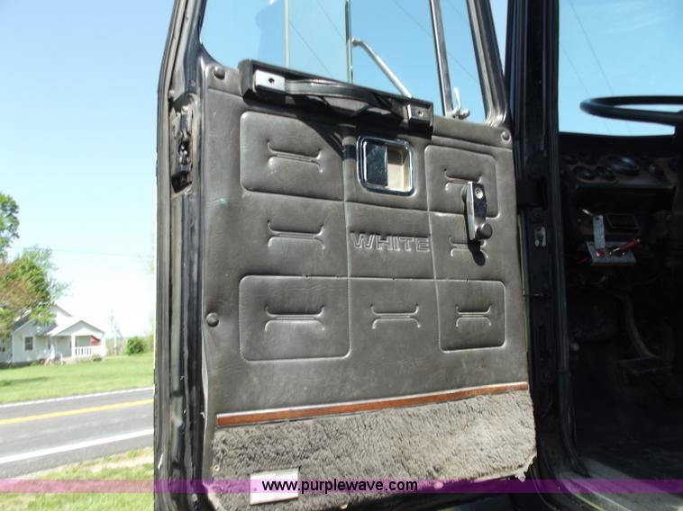 image for item B9207 1988 White WCA 647 vac truck