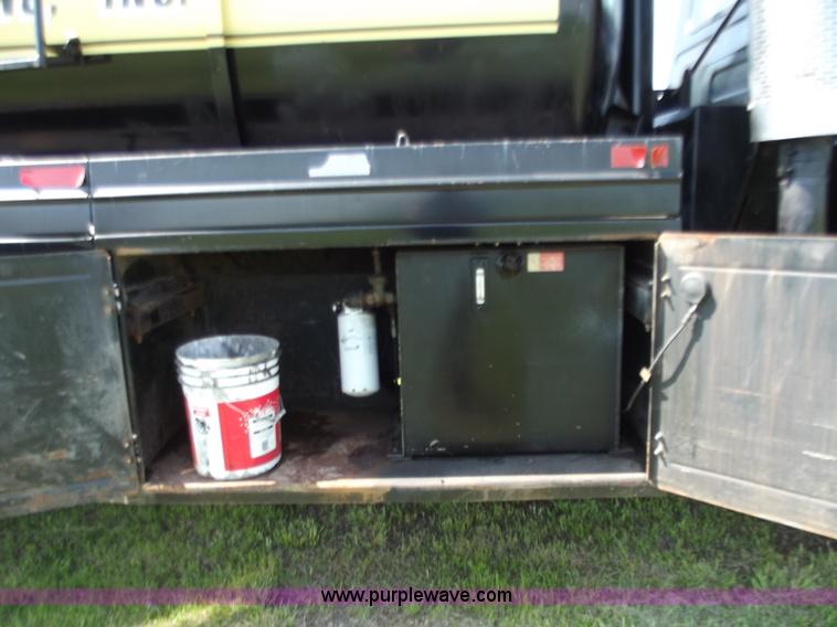 image for item B9207 1988 White WCA 647 vac truck