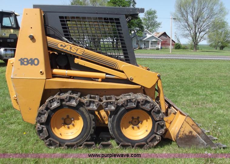 image for item B9208 1999 Case 1840 skid steer