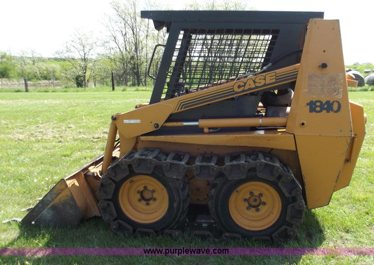 image for item B9208 1999 Case 1840 skid steer