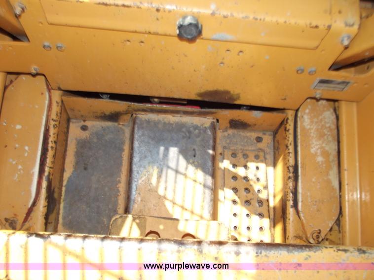 image for item B9208 1999 Case 1840 skid steer