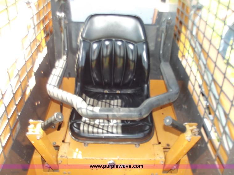 image for item B9208 1999 Case 1840 skid steer