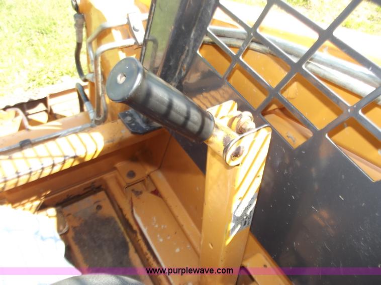 image for item B9208 1999 Case 1840 skid steer