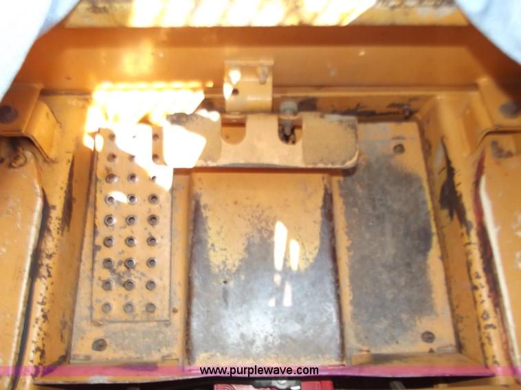 image for item B9208 1999 Case 1840 skid steer