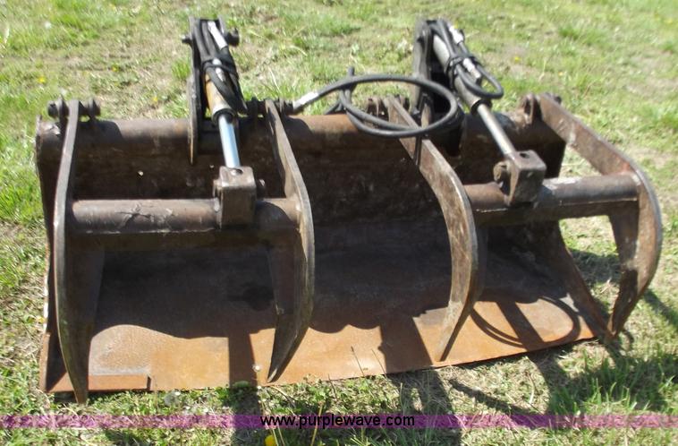 image for item B9209 60" skid steer grapple bucket