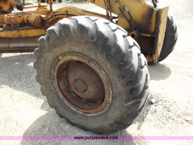 image for item C2031 Galion T-500A motor grader