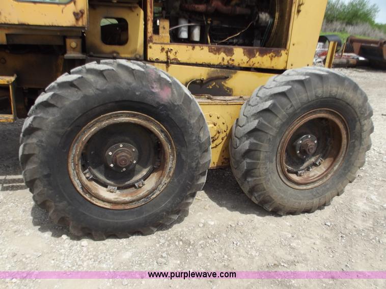 image for item C2031 Galion T-500A motor grader