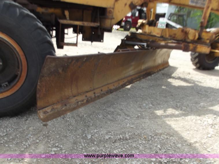 image for item C2031 Galion T-500A motor grader