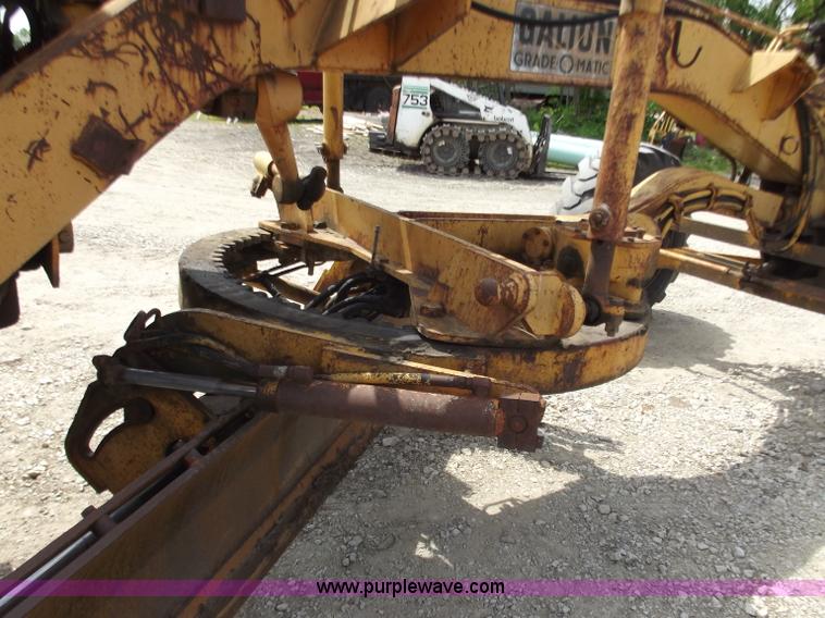 image for item C2031 Galion T-500A motor grader