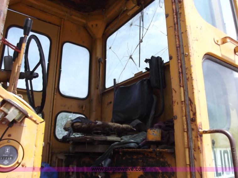 image for item C2031 Galion T-500A motor grader