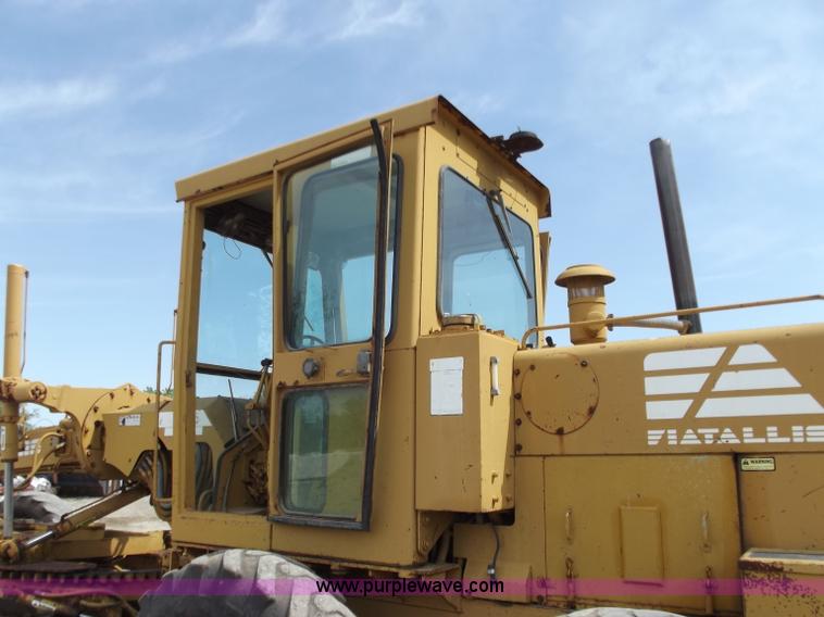 image for item C2035 1990 Fiat Allis FG75 articulating motor grader