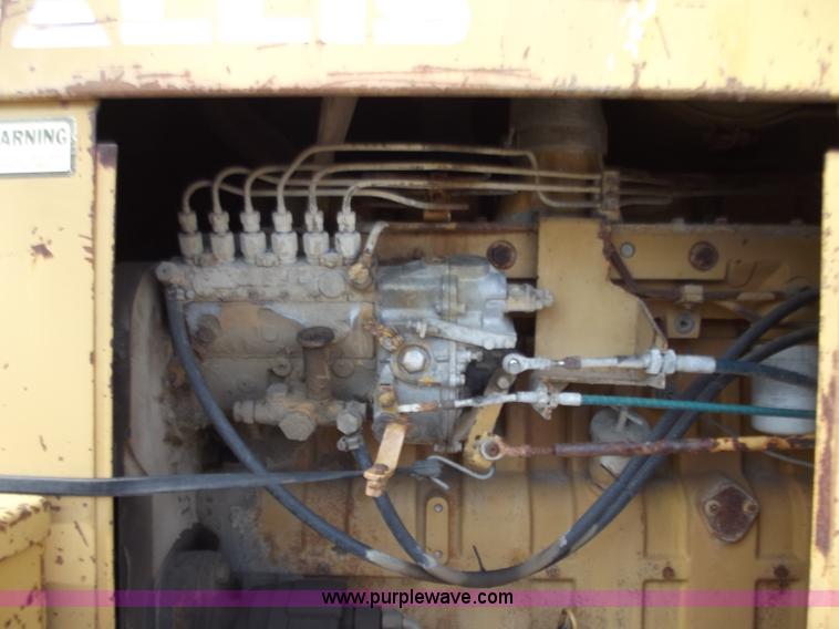 image for item C2035 1990 Fiat Allis FG75 articulating motor grader