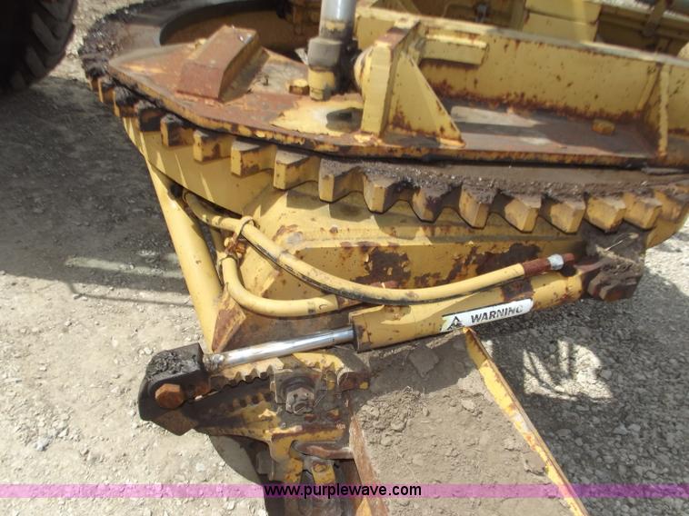 image for item C2035 1990 Fiat Allis FG75 articulating motor grader