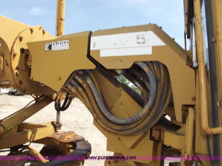 image for item C2035 1990 Fiat Allis FG75 articulating motor grader